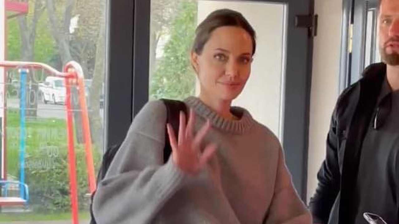 Angelina Jolie Leopoli