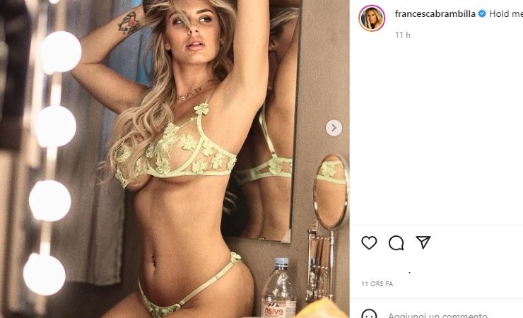 Francesca Brambilla posa sensuale