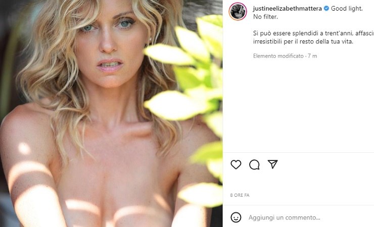 Justine Mattera sguardo ammaliante