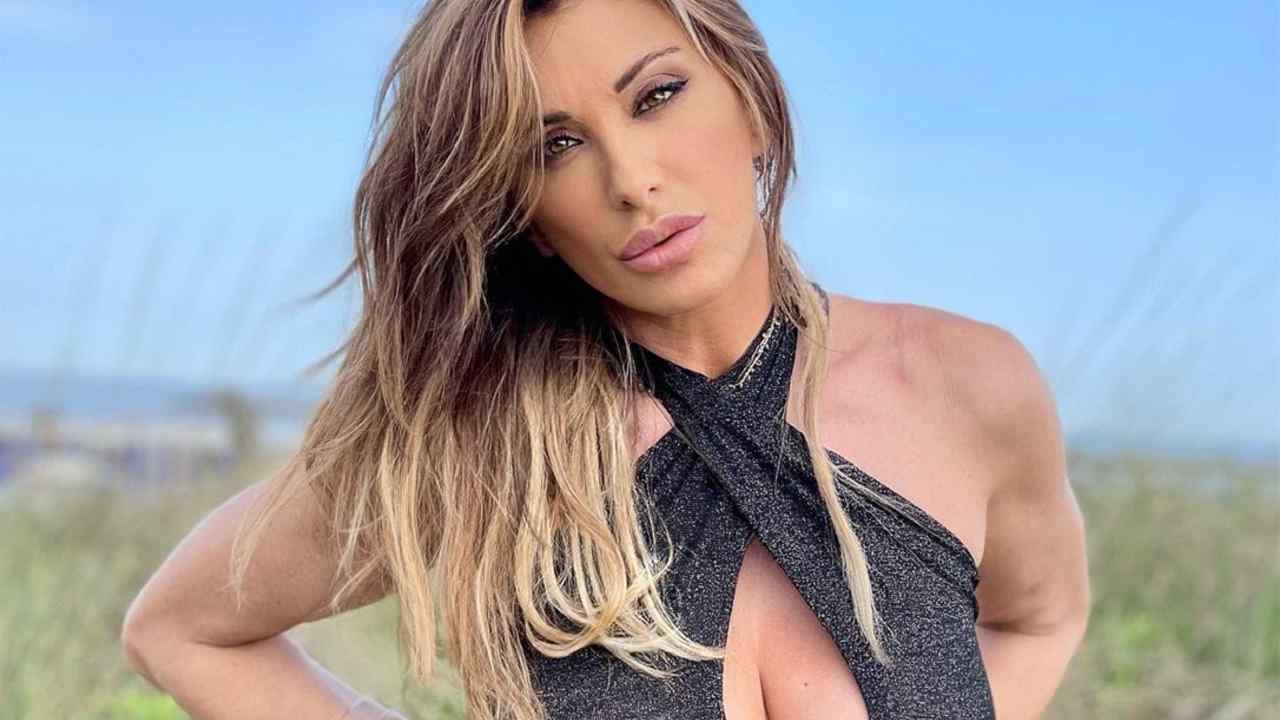Sabrina Salerno scollatura