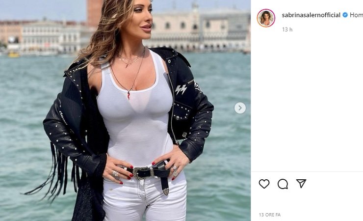 Sabrina Salerno in posa