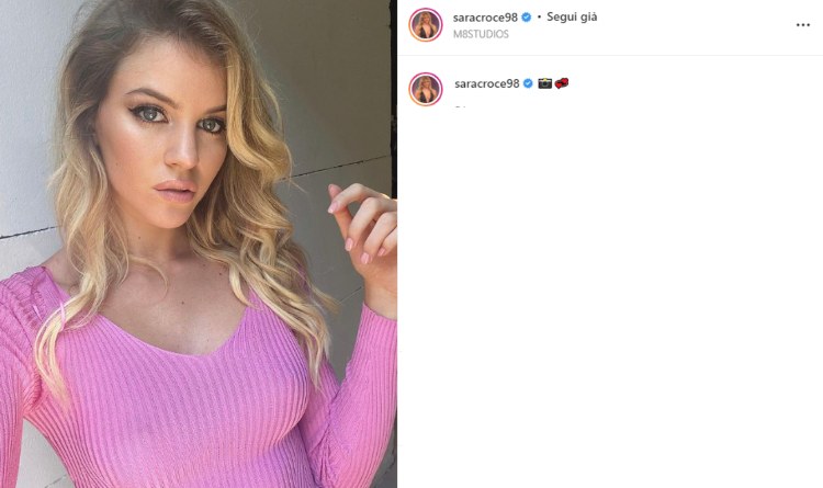 Sara Croce Instagram maglioncino