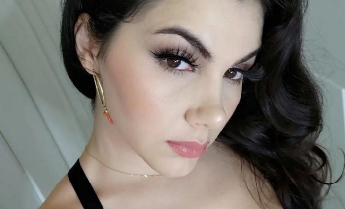 Valentina Nappi versione leopardata: lato B ipnotico