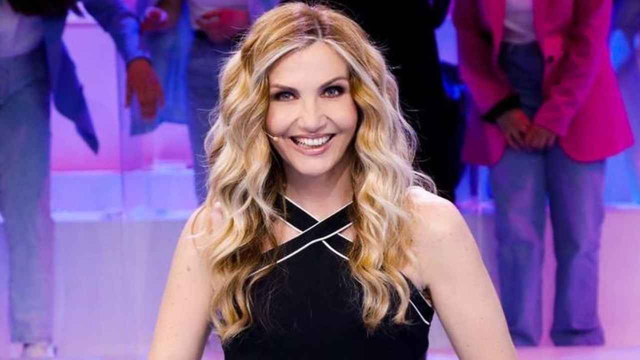 Lorella Cuccarini, annuncio sul futuro: “Io sono pronta” Lorella Cuccarini, annuncio sul futuro: “Io sono pronta”