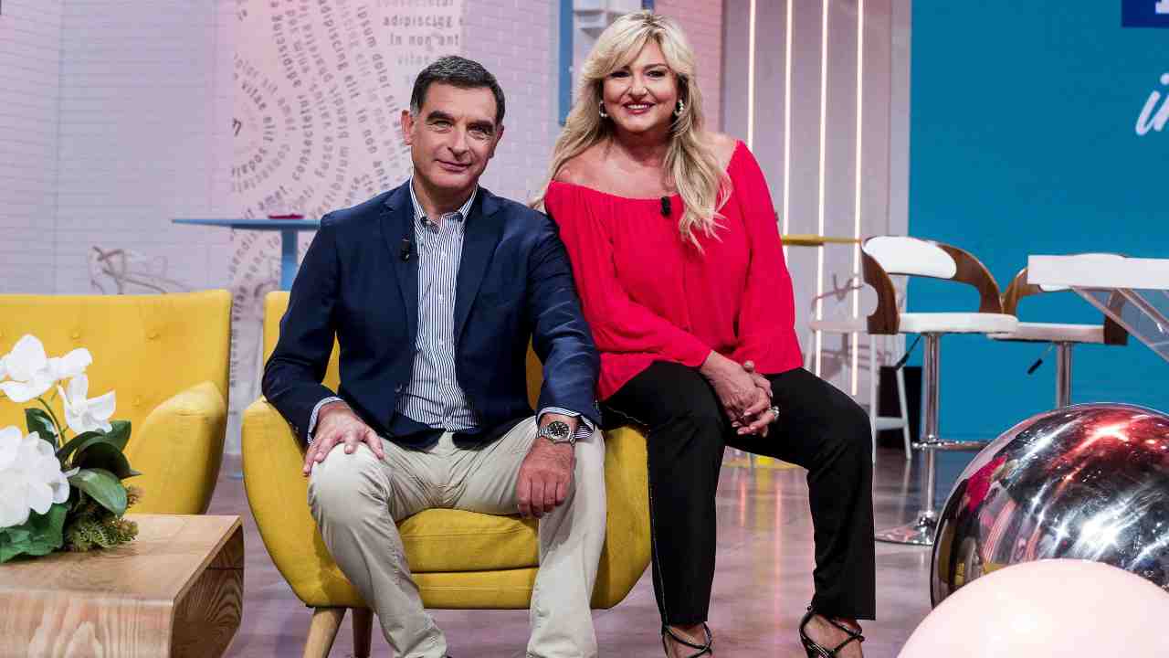 Unomattina, Monica Setta e Tiberio Timperi tornano a discutere in diretta Unomattina, Monica Setta e Tiberio Timperi tornano a discutere in diretta