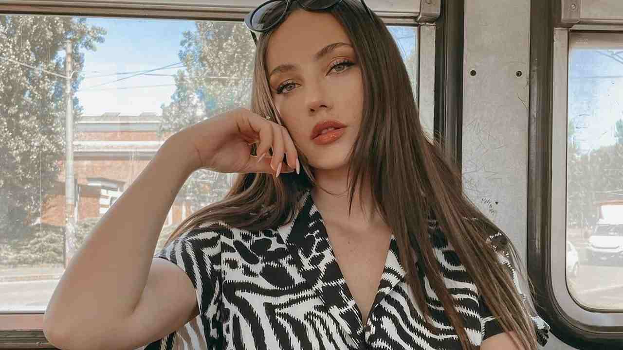 Adua Del Vesco seria