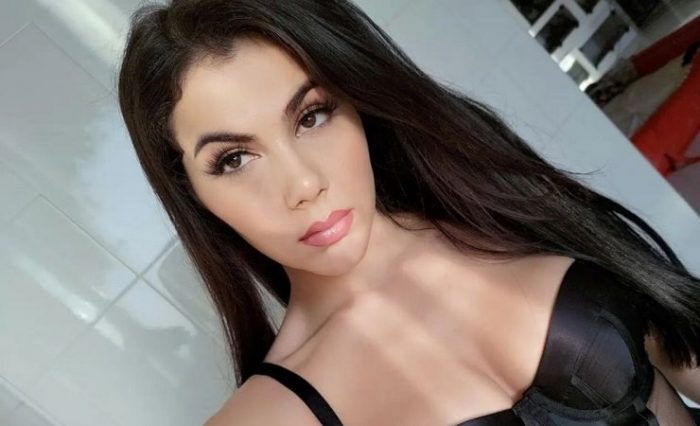 Valentina Nappi, il selfie in reggiseno fa sognare: 'davanzale' da paura