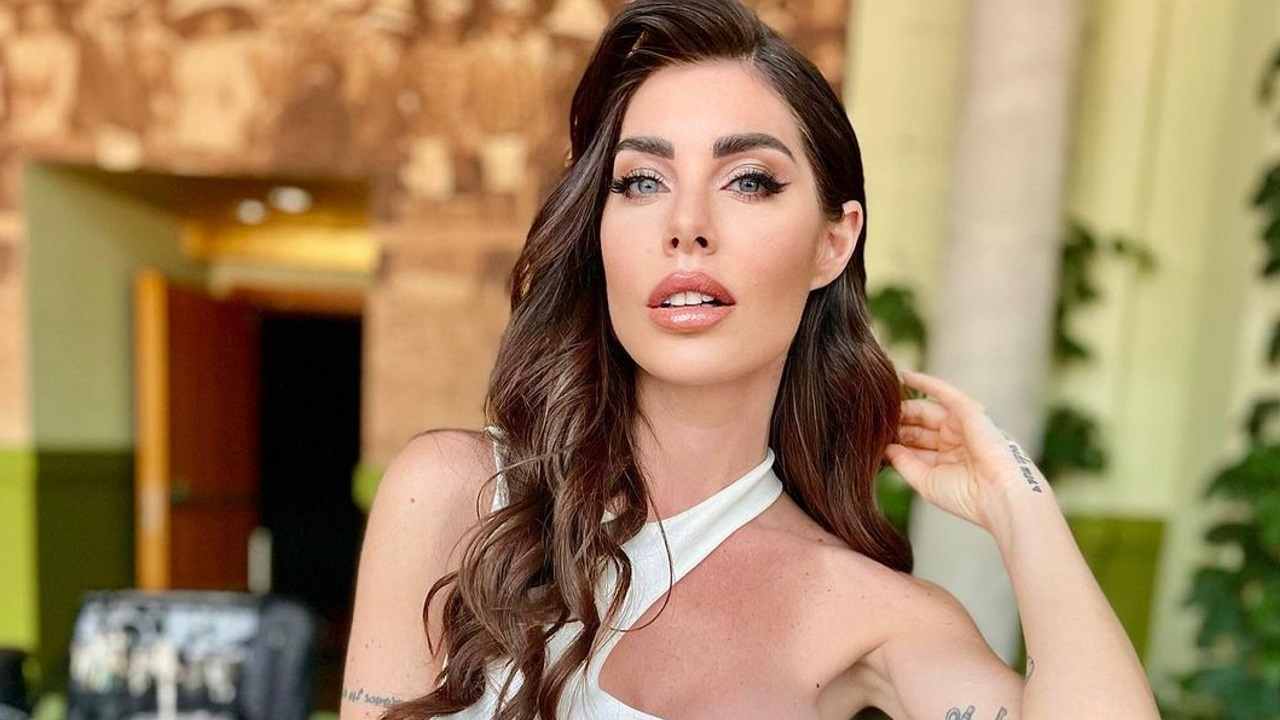 Bianca Atzei ammaliante