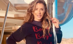 Sabrina Salerno favolosa in bikini: al mare le 'bombe' esplodono