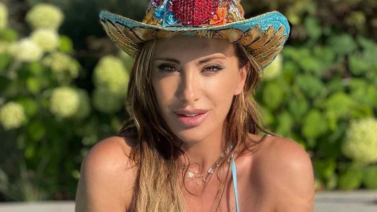 Sabrina Salerno sguardo ammaliante