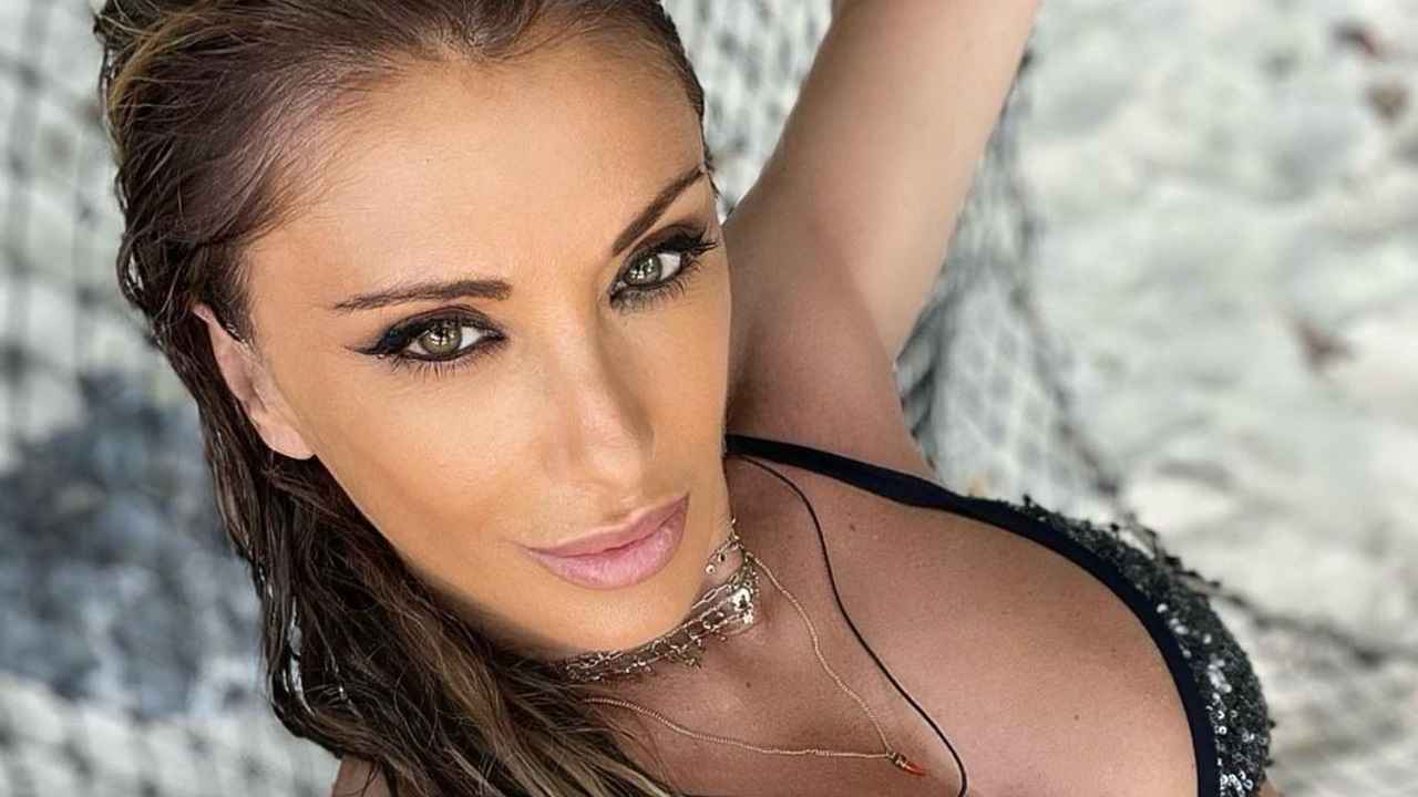 Sabrina Salerno sguardo ammaliante