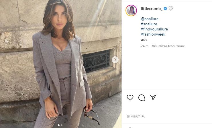 Elisabetta Canalis in posa