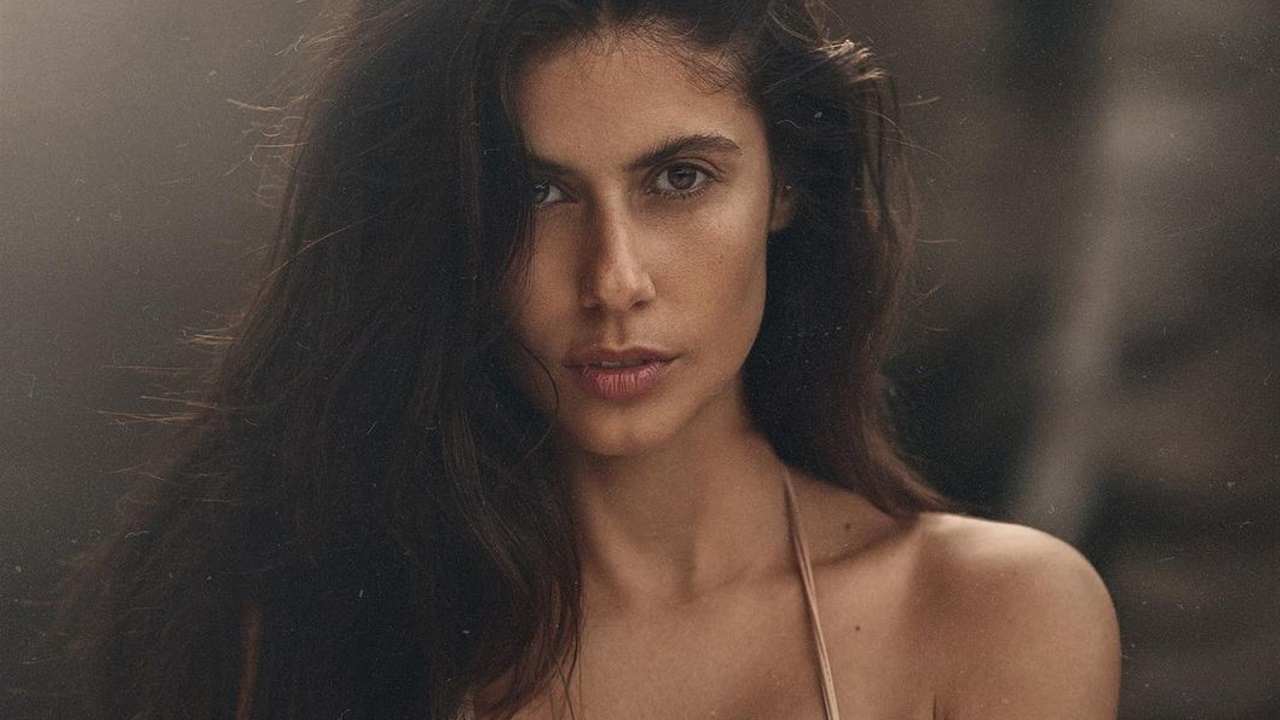 Ines Trocchia sguardo ammaliante