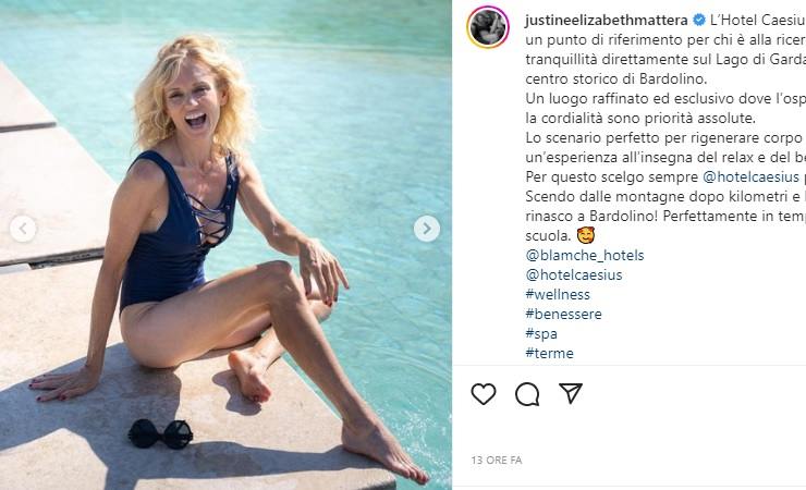 Justine Mattera in posa