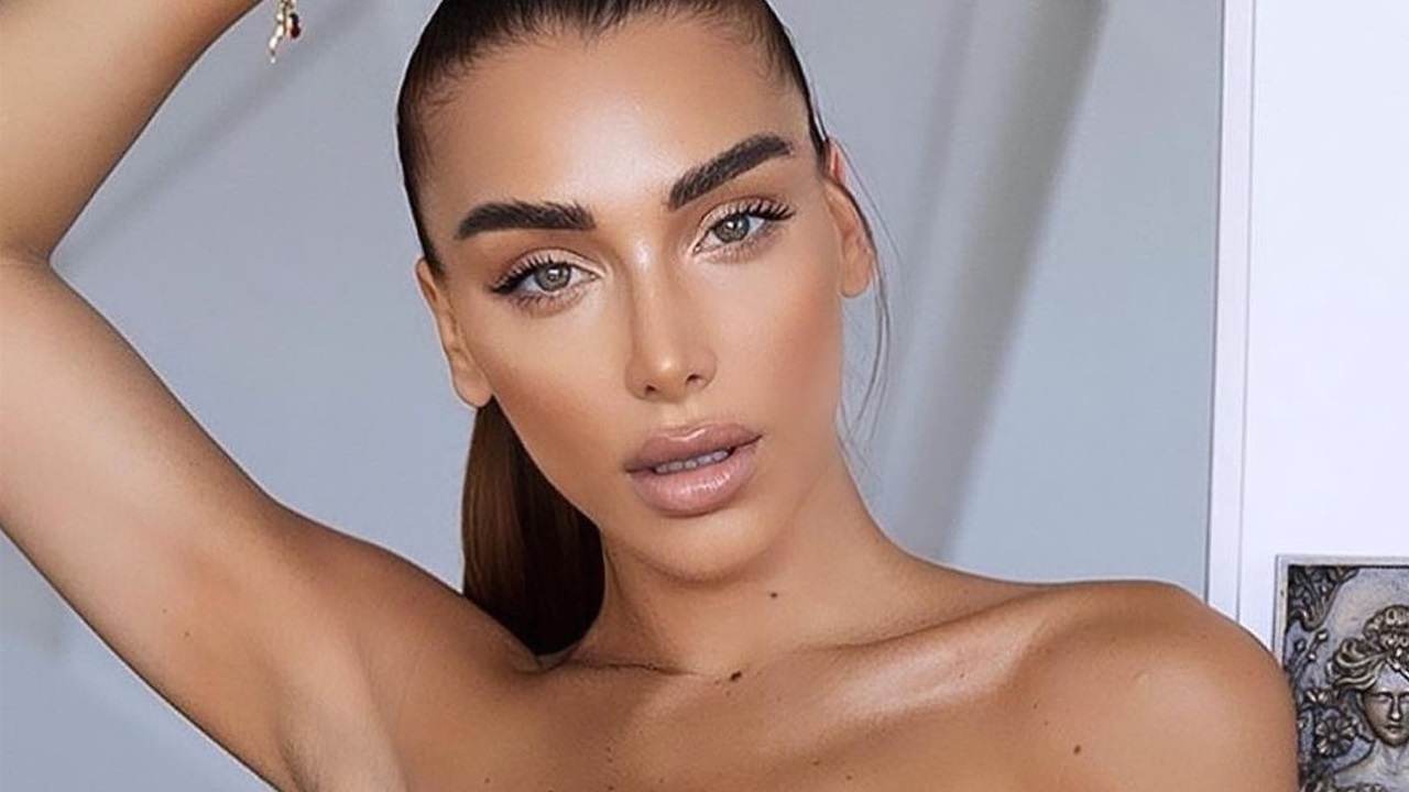 Elisa De Panicis primo piano