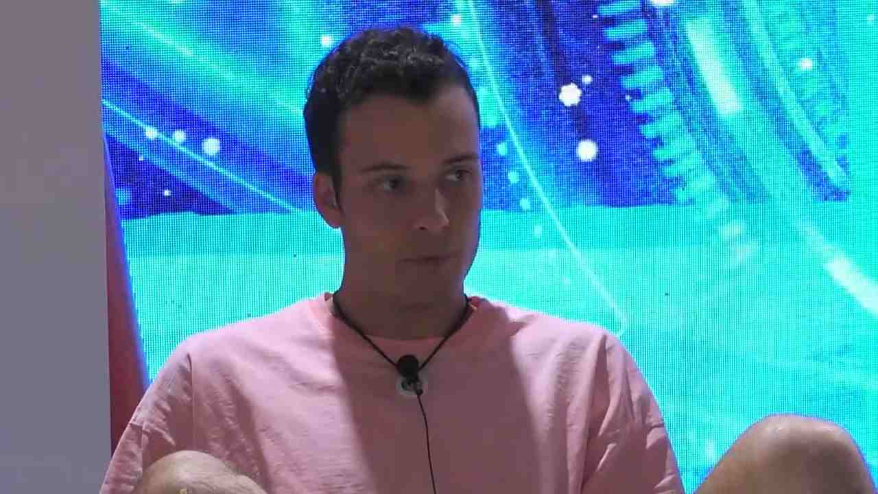 Edoardo Donnamaria contro Antonella