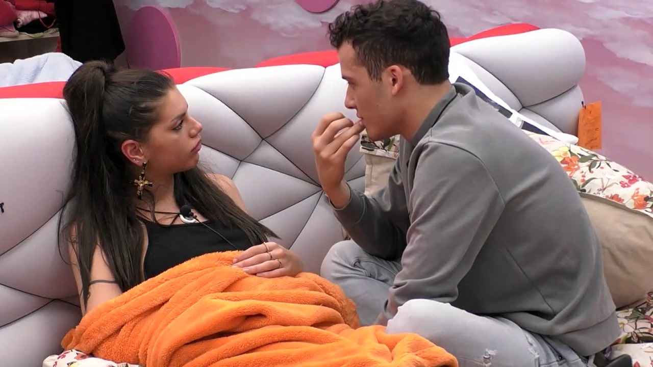 Antonella Fiordelisi e Edoardo Donnamaria ritardo GF Vip