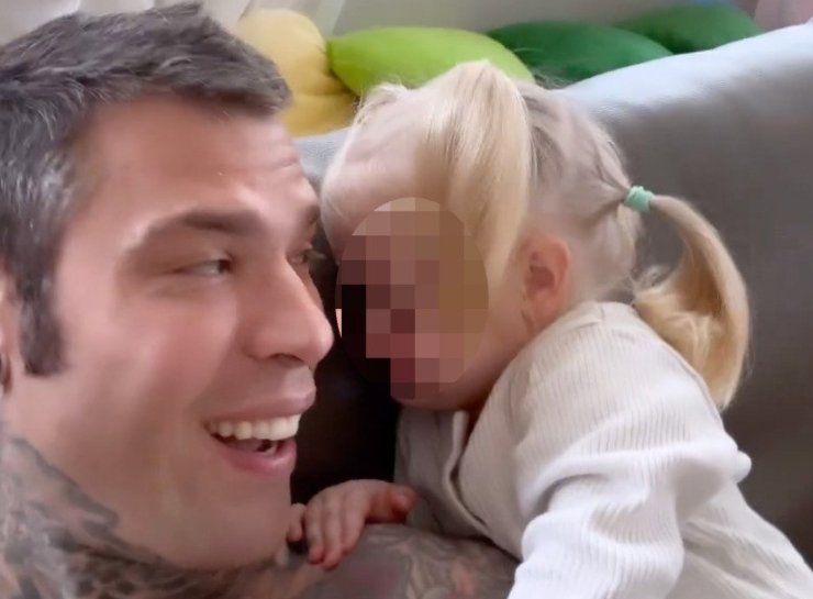Fedez e Vittoria sui social