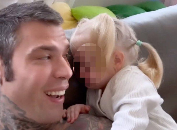 Fedez e Vittoria sui social